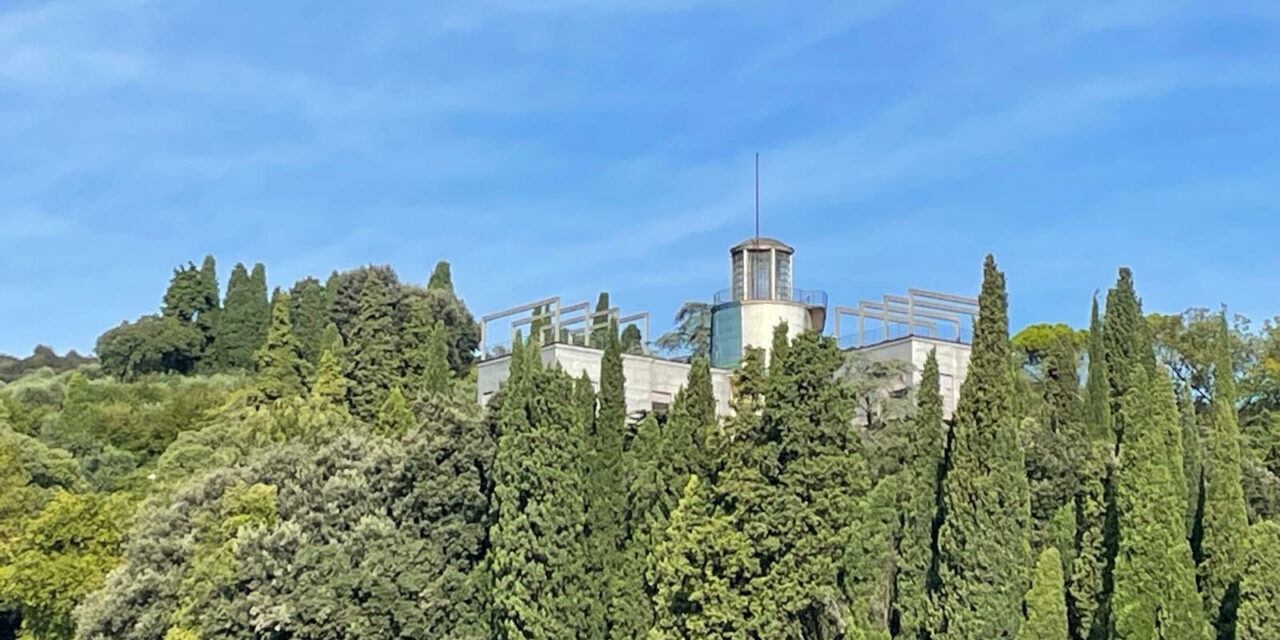 Villa Girasole: la casa che insegue e abbraccia il sole