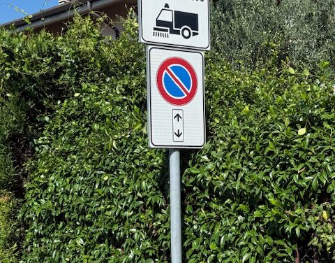 Senso unico, doppio disagio: la protesta dei residenti di Via Vicentini a Settimo
