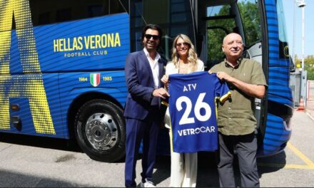 ATV consegna all’Hellas Verona il nuovo bus ufficiale per le trasferte gialloblù